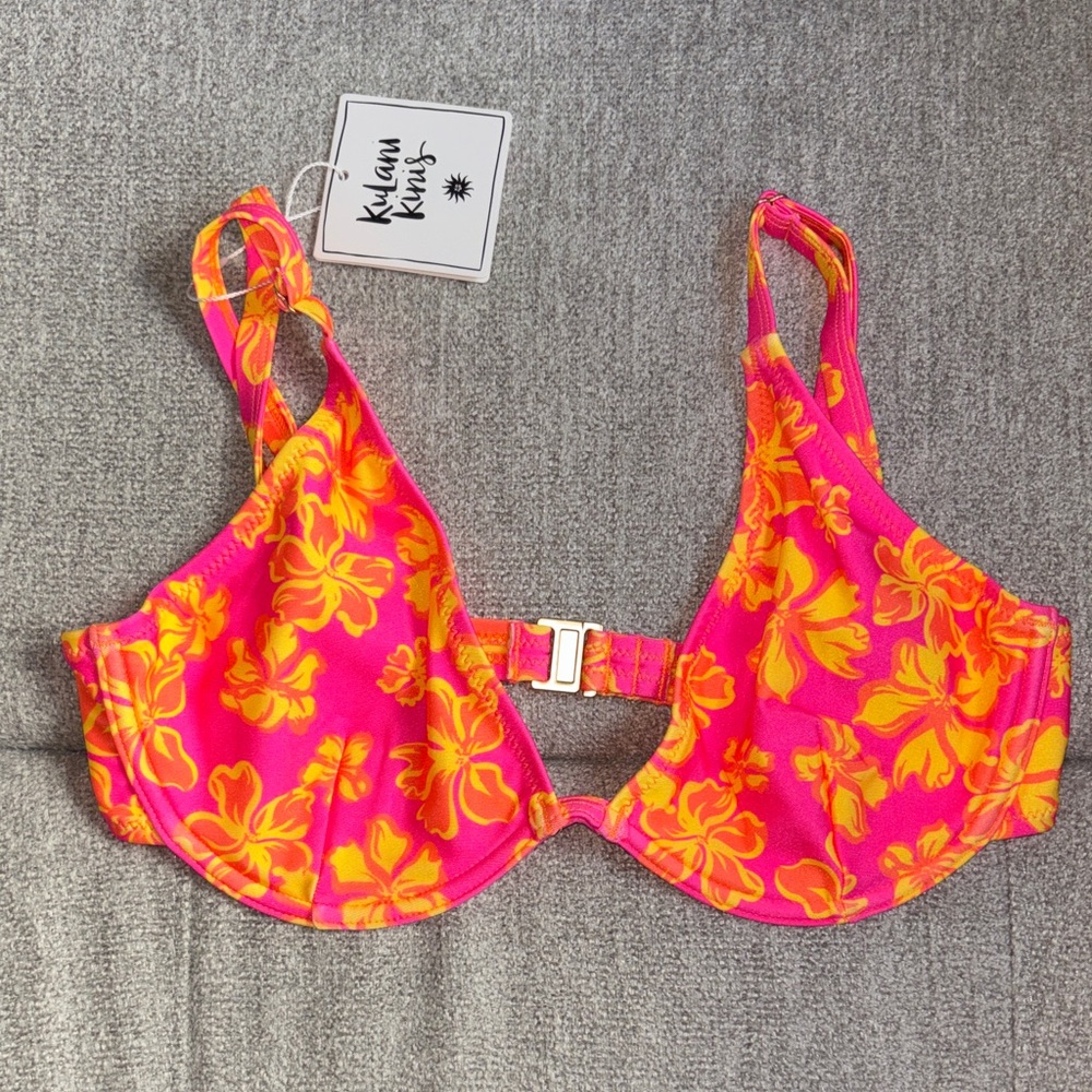 NWT Kulani Kinis Underwire Triangle D+ Cup Bikini Top - In Pitaya Maya
